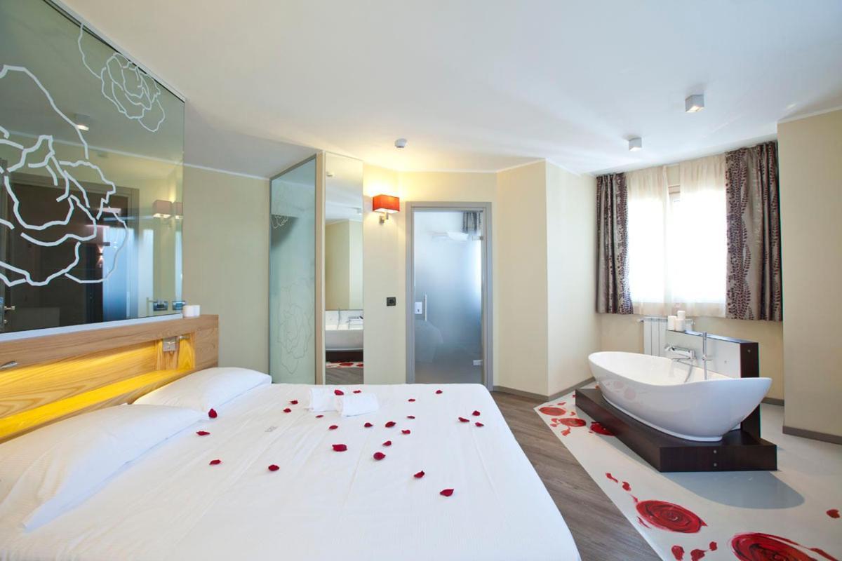 Harmony Suite Hotel Selvino Eksteriør billede