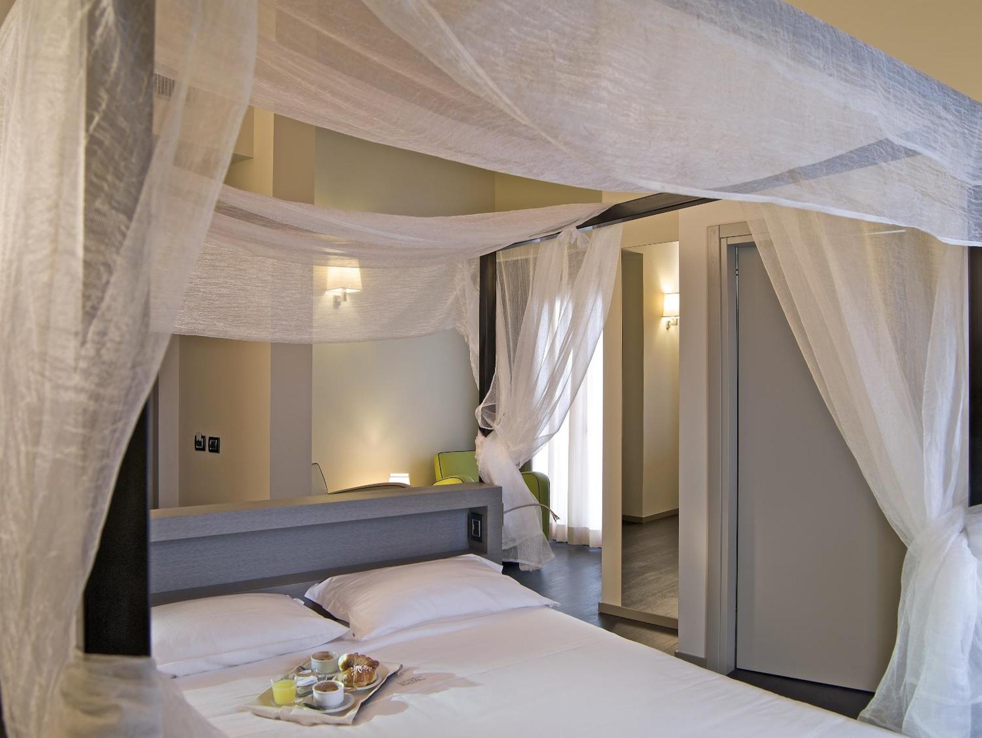 Harmony Suite Hotel Selvino Eksteriør billede