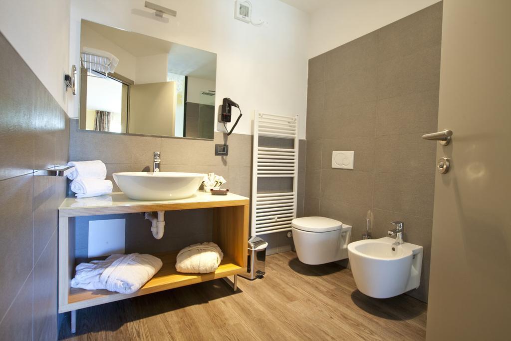 Harmony Suite Hotel Selvino Værelse billede